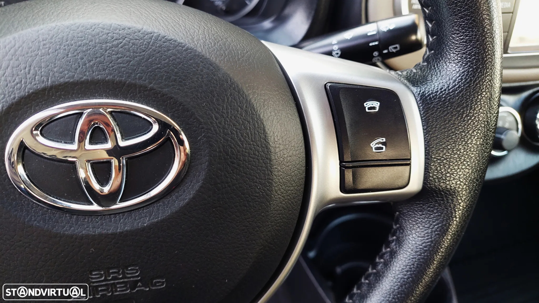 Toyota Yaris 1.0 VVT-i Comfort +PS Style +P.Techno - 18