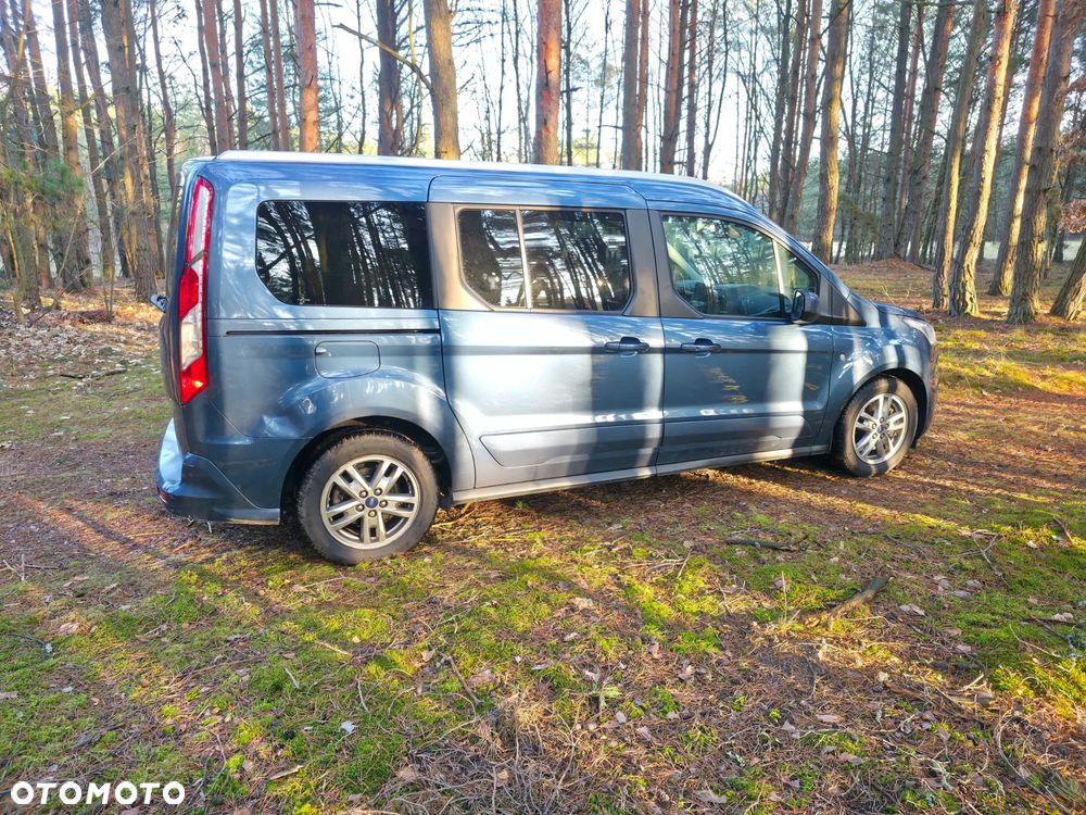 Ford Tourneo Connect Grand - 13