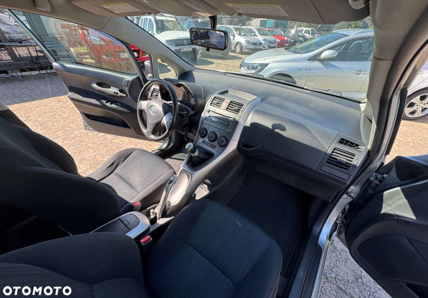 Toyota Auris - 22