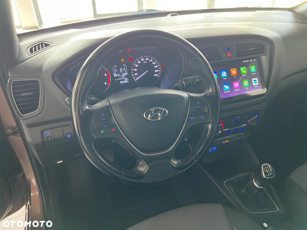 Hyundai i20 - 13