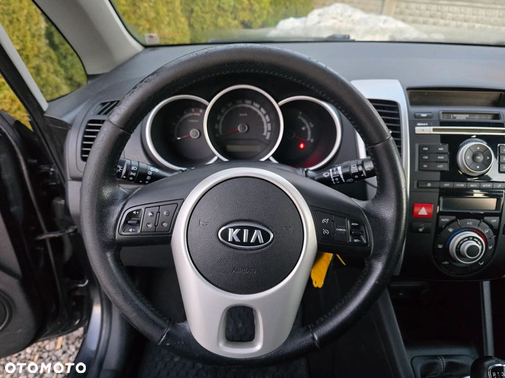 Kia Venga 1.4 CRDi 90 Attract - 17