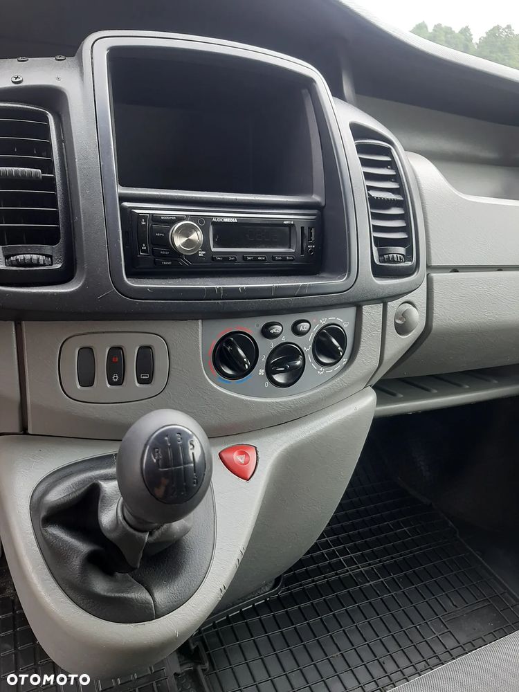 Opel Vivaro - 12