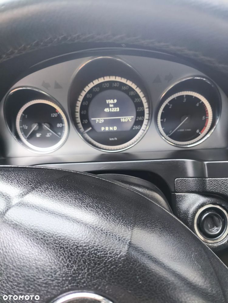 Mercedes-Benz Klasa C 220 CDI DPF Automatik BlueEFFICIENCY Avantgarde - 13