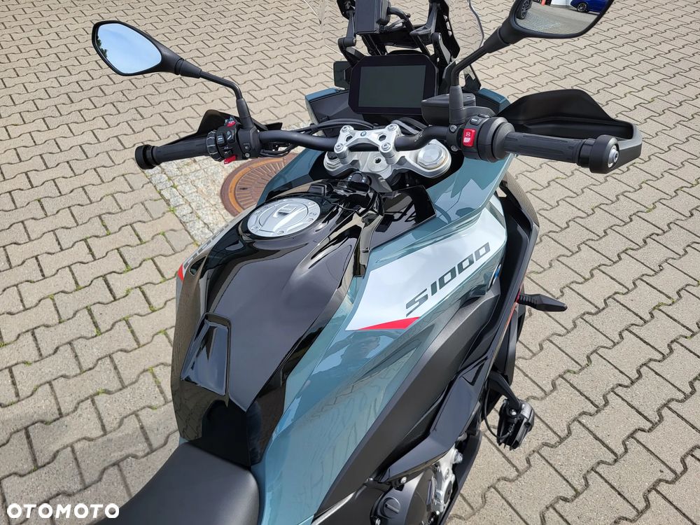 BMW XR - 7
