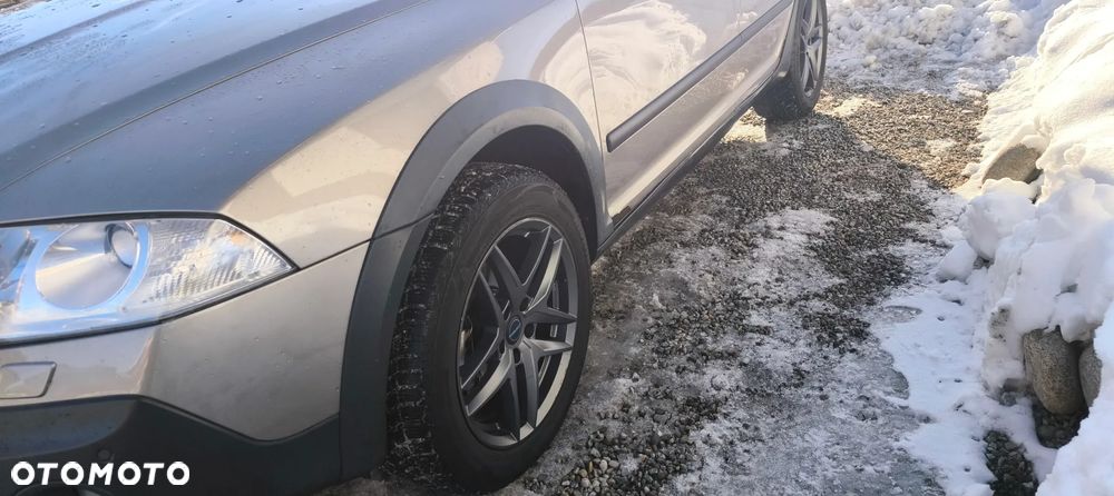 Skoda Octavia Scout 2.0 TDI DPF - 24