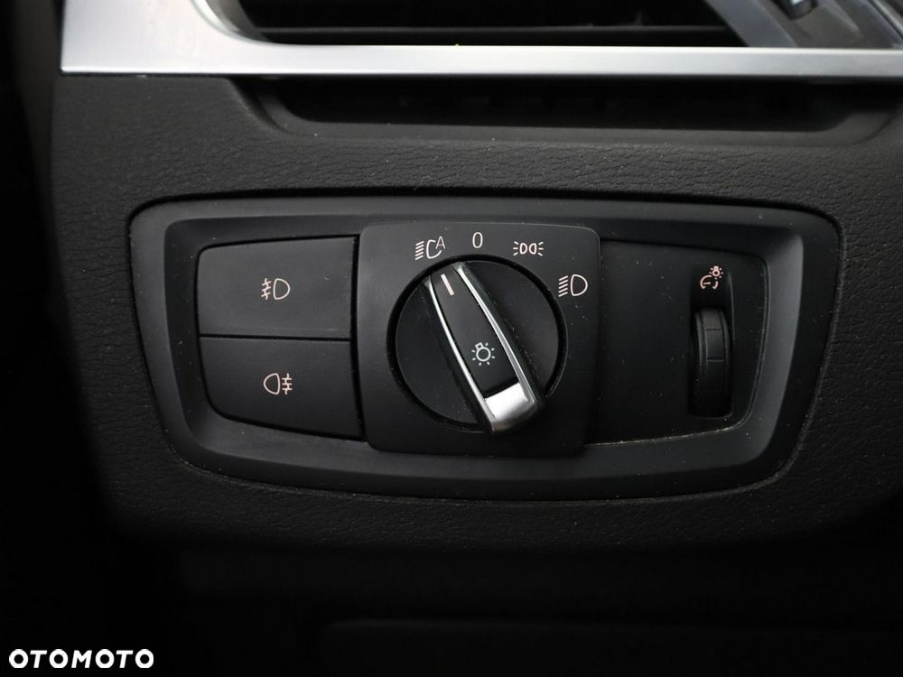 BMW X1 xDrive20d xLine - 34