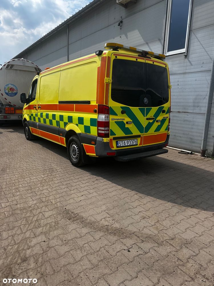 Mercedes-Benz Sprinter - 2