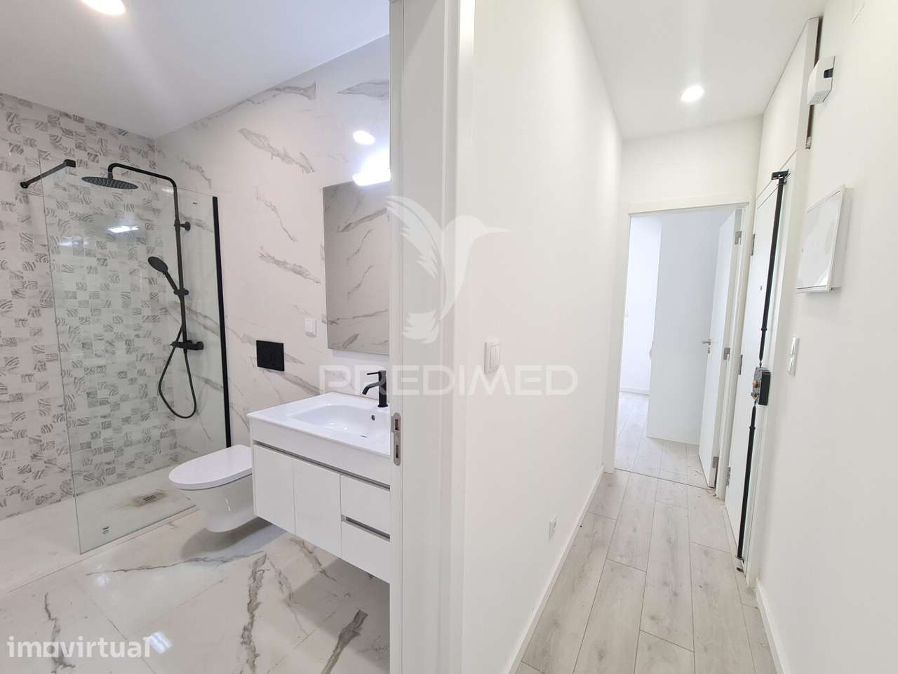 Apartamento T2 com mezzanine e 3 WCs - Metro Laranjeiras - Grande imagem: 5/22