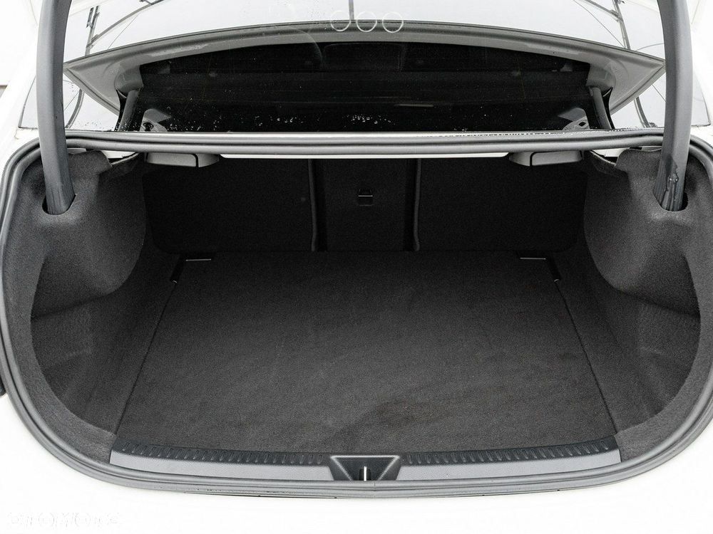 Mercedes-Benz Klasa A 200 d Progressive 8G-DCT - 26