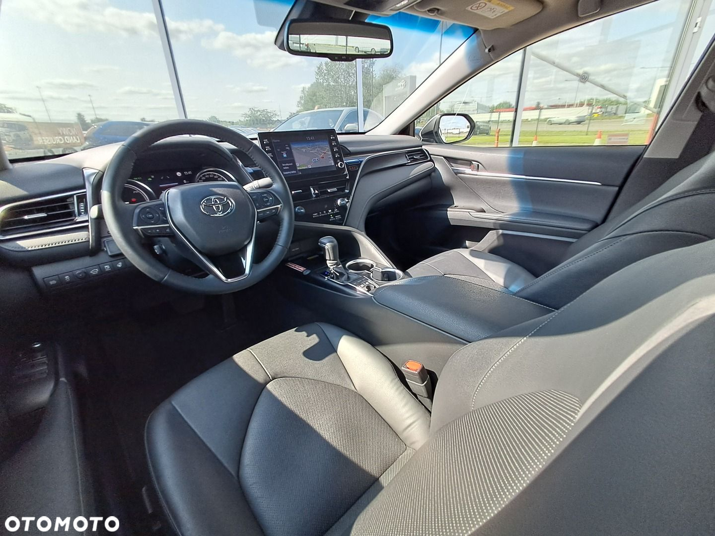 Toyota Camry 2.5 Hybrid Executive CVT - 9