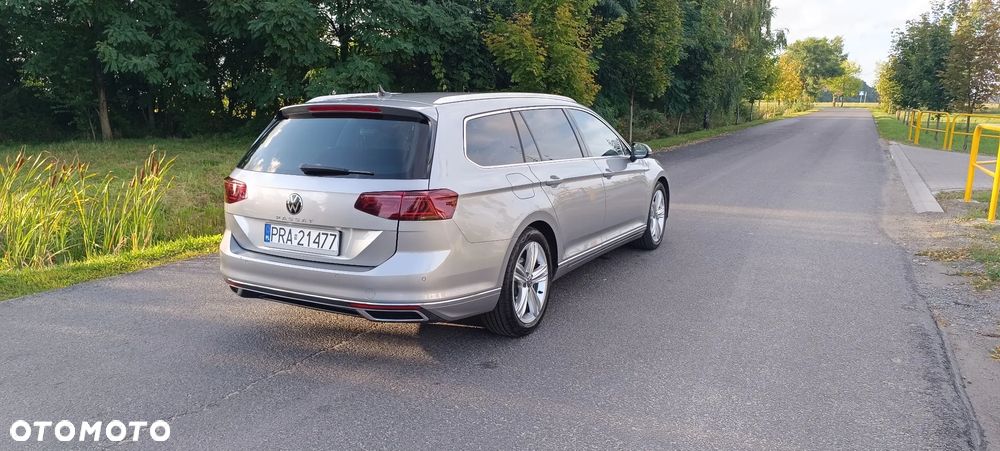 Volkswagen Passat Variant 2.0 TDI SCR DSG Elegance - 7
