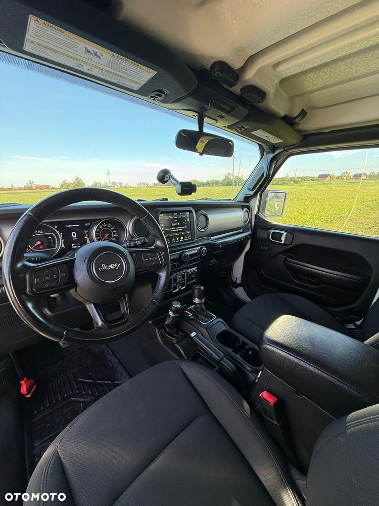 Jeep Wrangler - 7