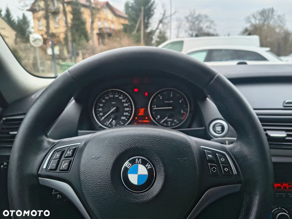 BMW X1 sDrive16d xLine - 26