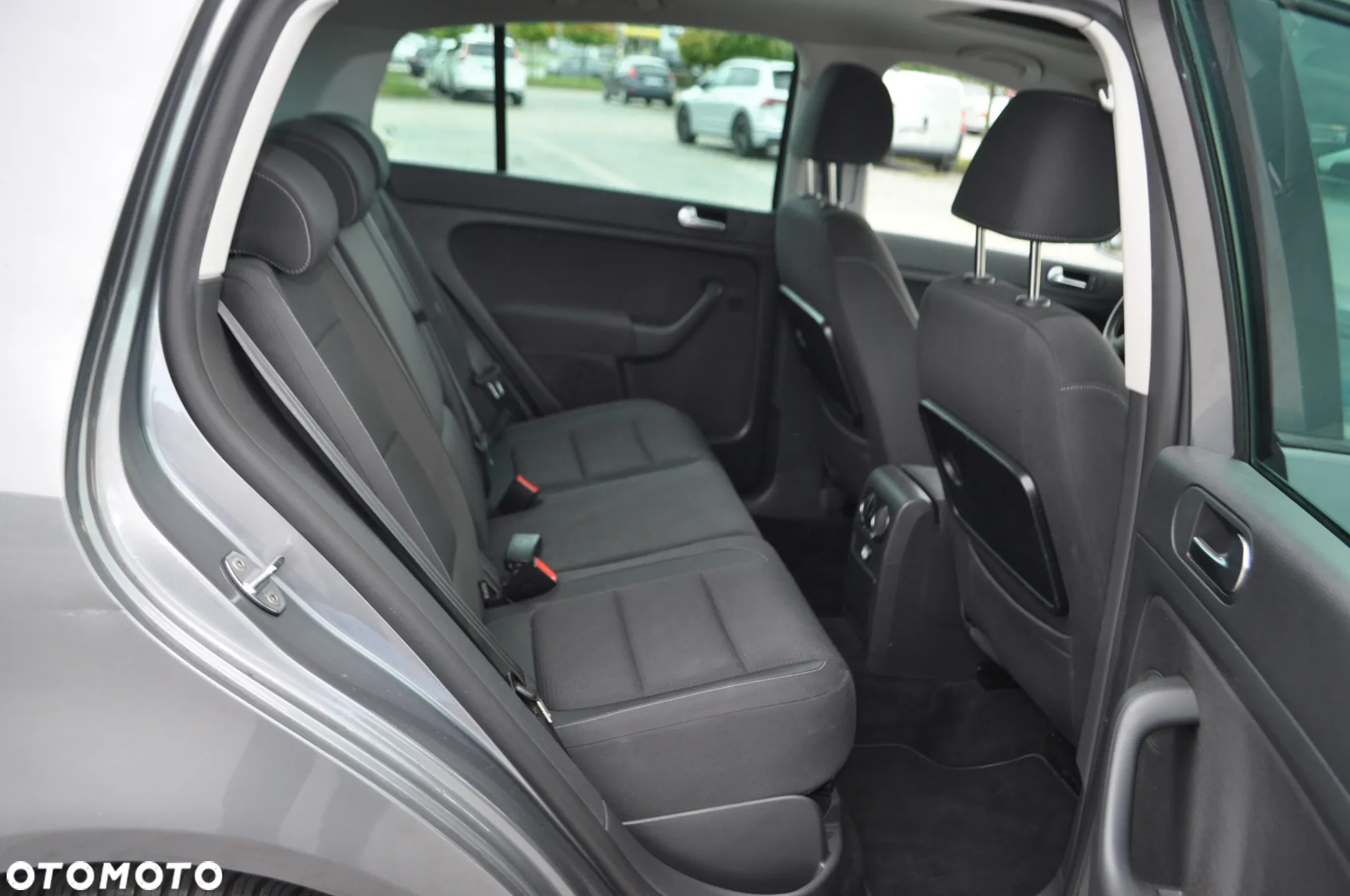 Volkswagen Golf Plus 1.6 TDI Comfortline - 18