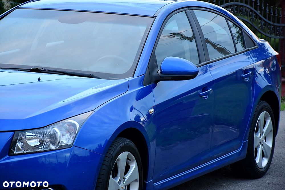 Chevrolet Cruze 1.8 LS+ - 10