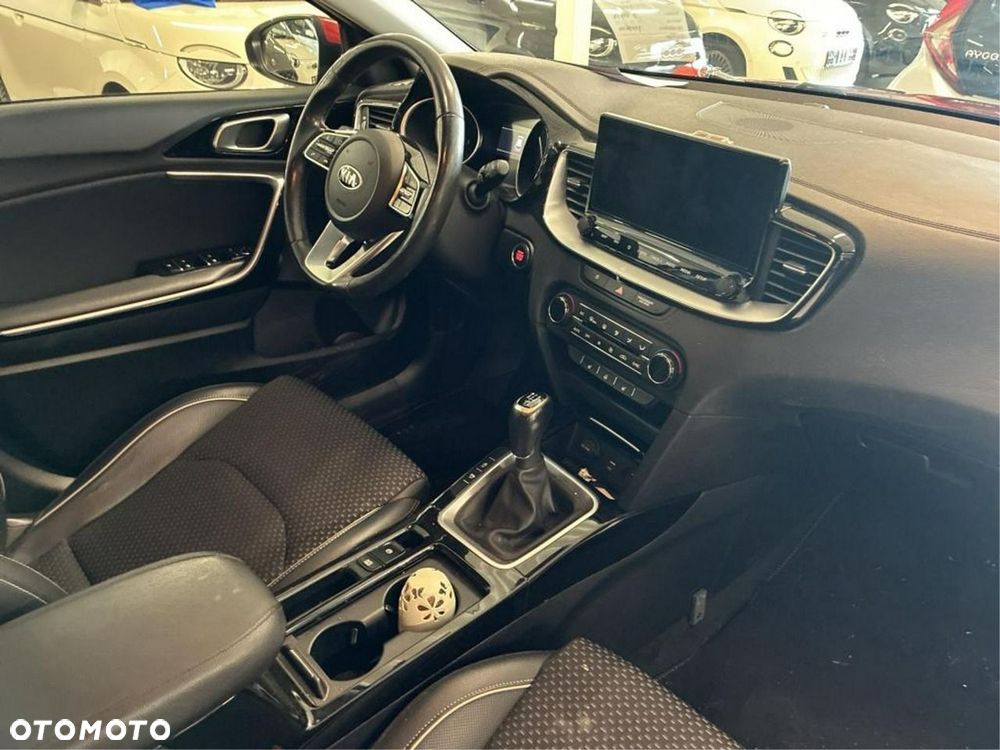 Kia XCeed - 3