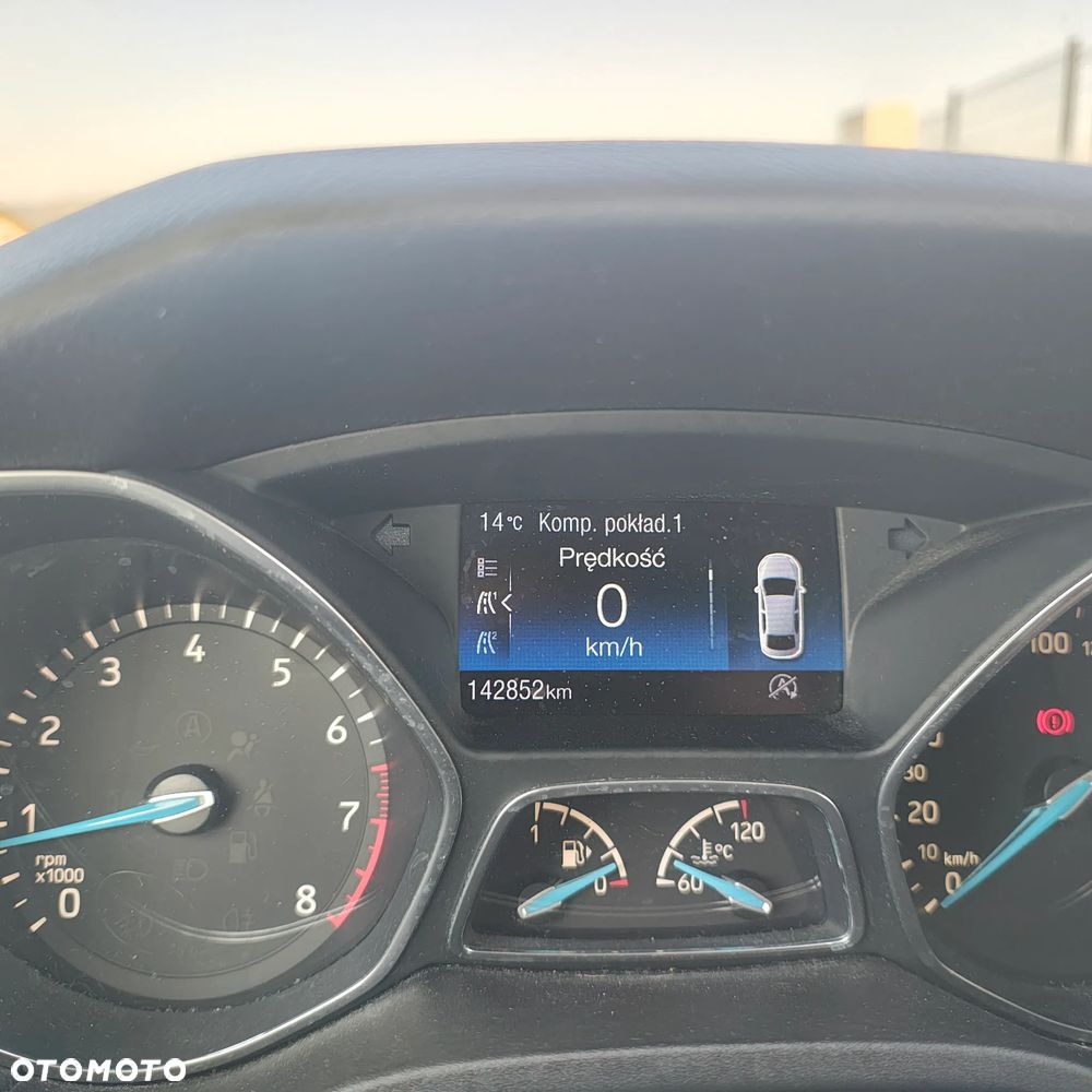 Ford Focus 1.0 EcoBoost STart-Stopp-System TITANIUM X - 36