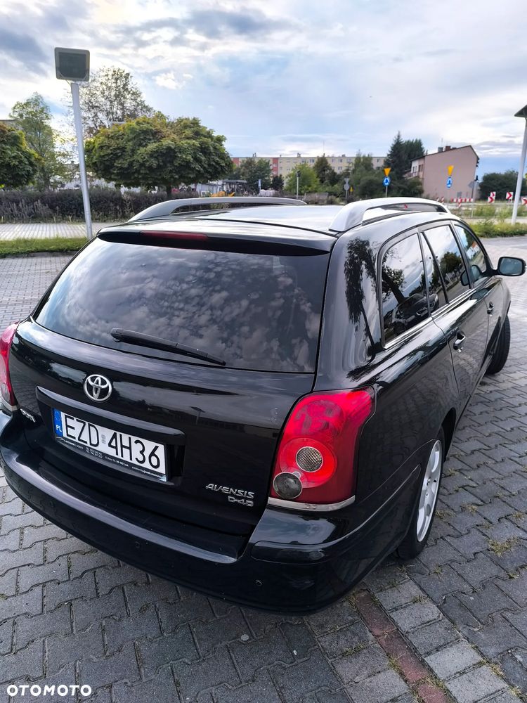 Toyota Avensis 2.0 D-4D - 8