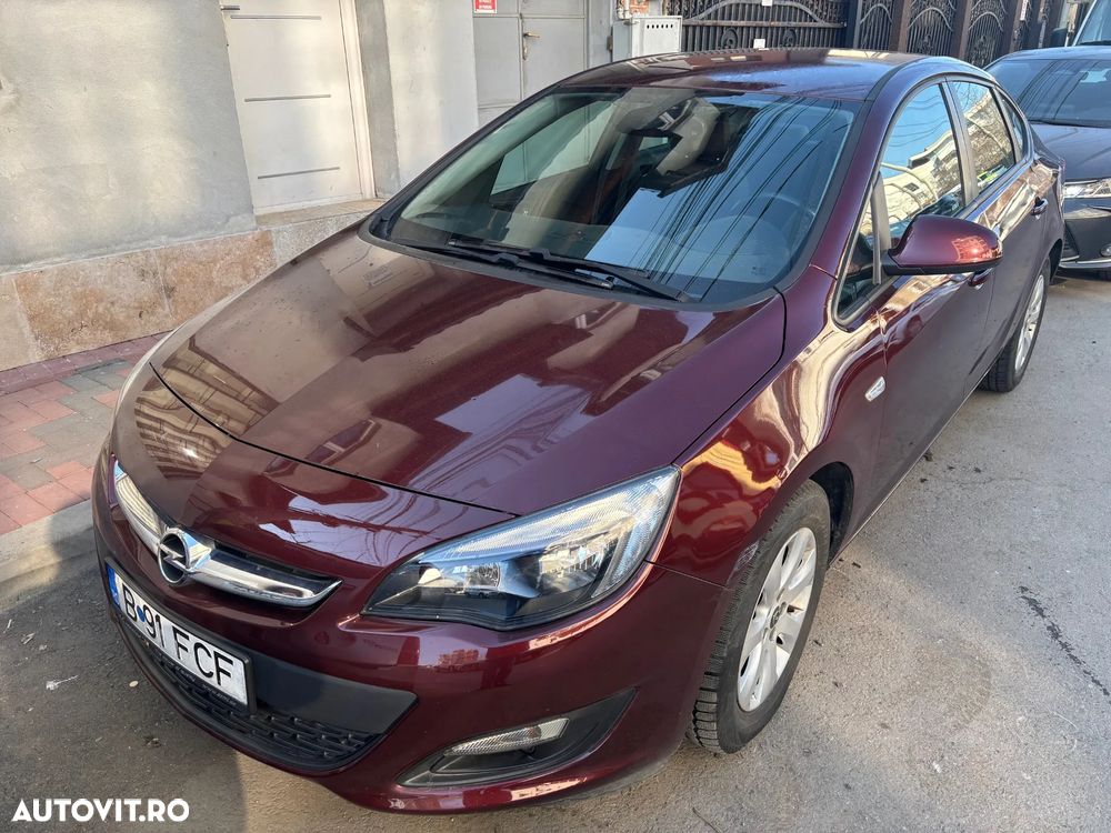 Opel Astra 1.4 Turbo ECOTEC Cosmo - 2