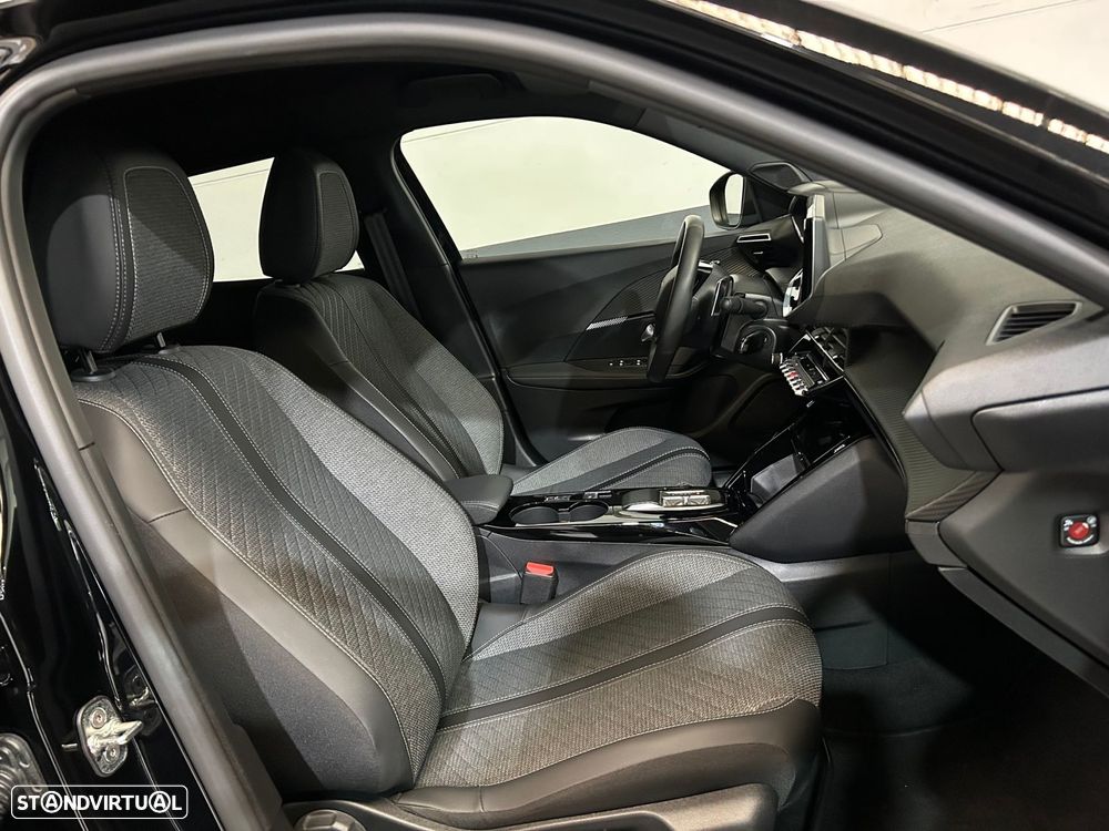 Peugeot 2008 1.2 Hybrid Allure e-DCS6 - 19