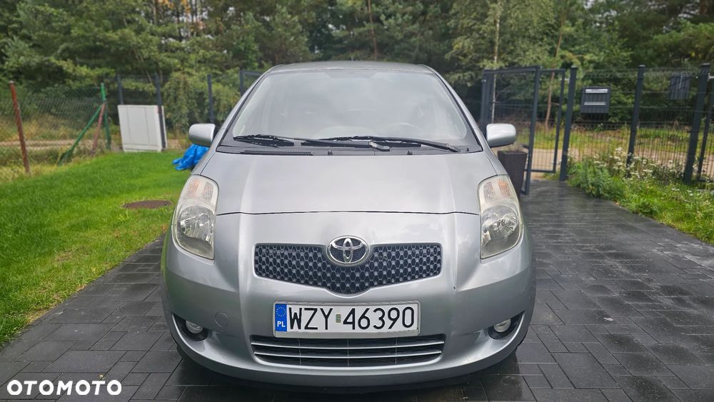 Toyota Yaris 1.3 Sol - 8