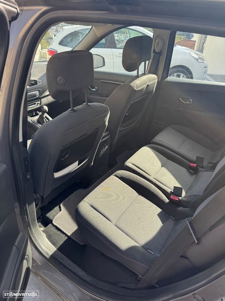 Renault Scénic dCi 110 Expression - 8