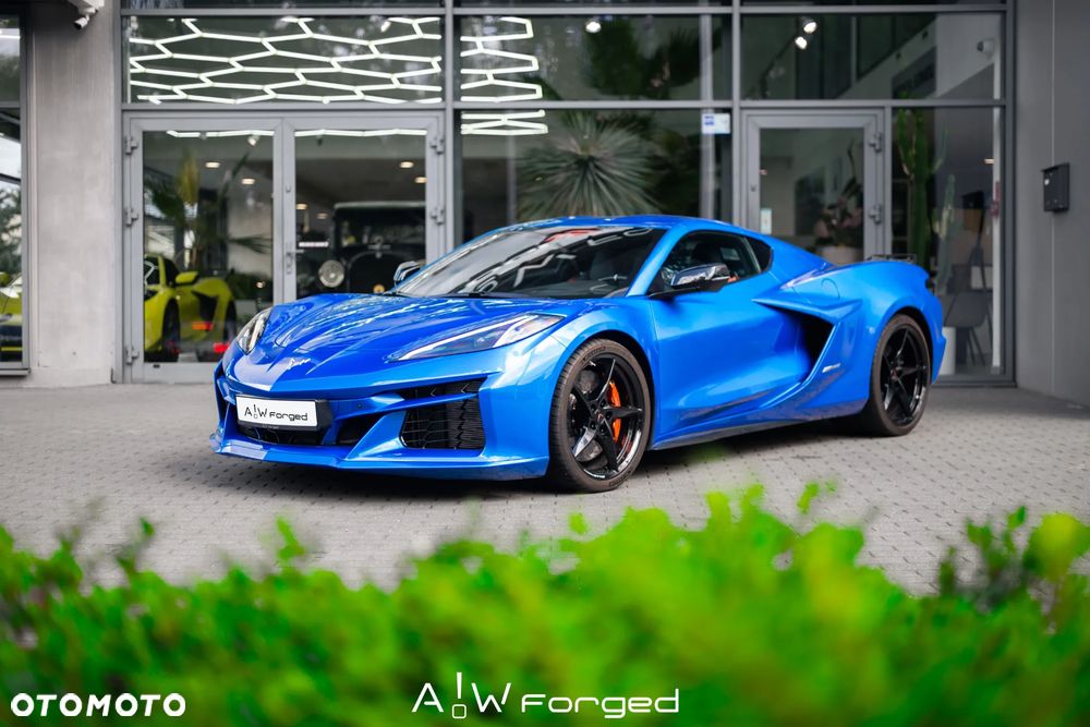 Chevrolet Corvette - 2