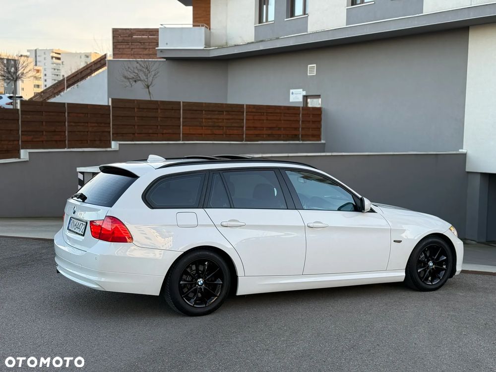 BMW Seria 3 320d Efficient Dynamics Sport Line - 5