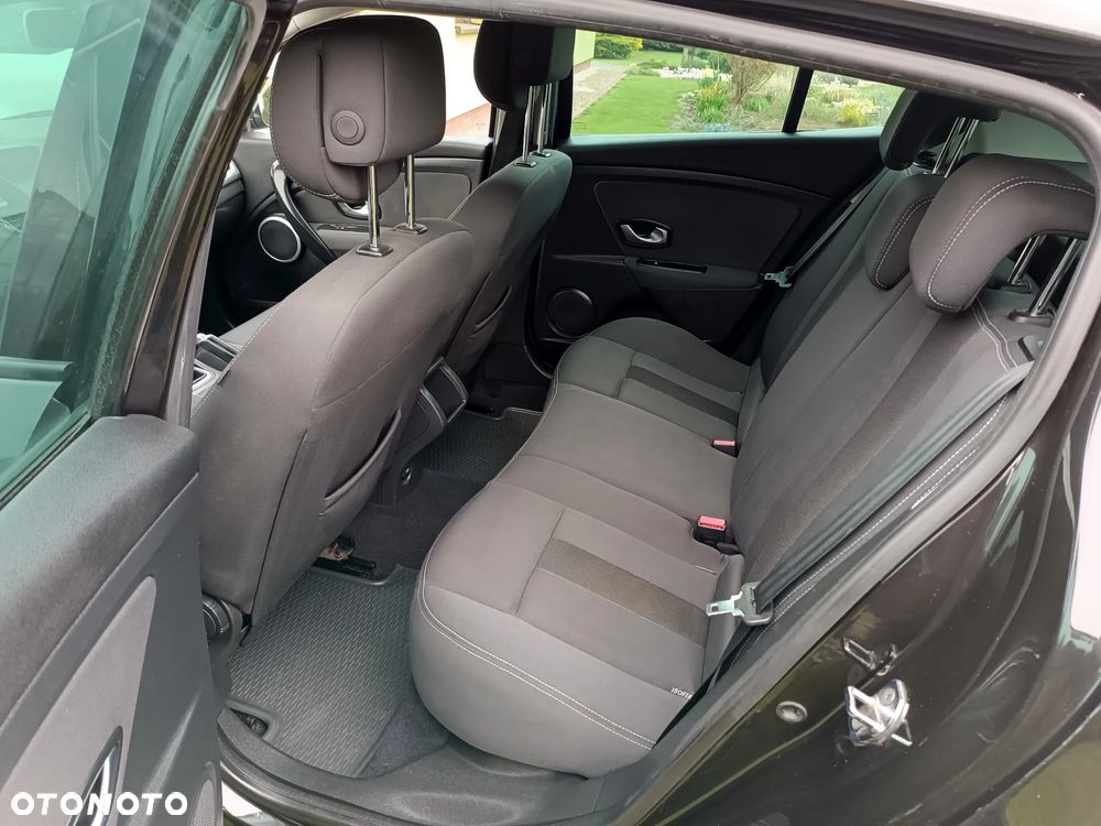 Renault Megane 1.6 16V Confort Privilege - 16