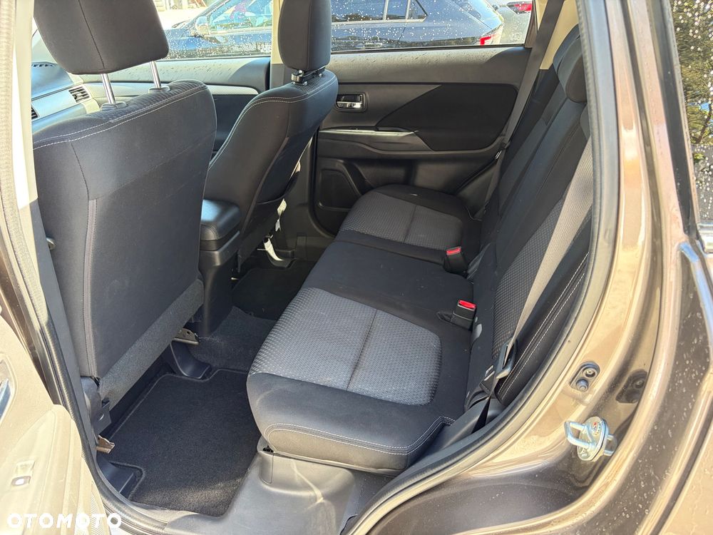 Mitsubishi Outlander 2.0 2WD CVT Edition+ - 12