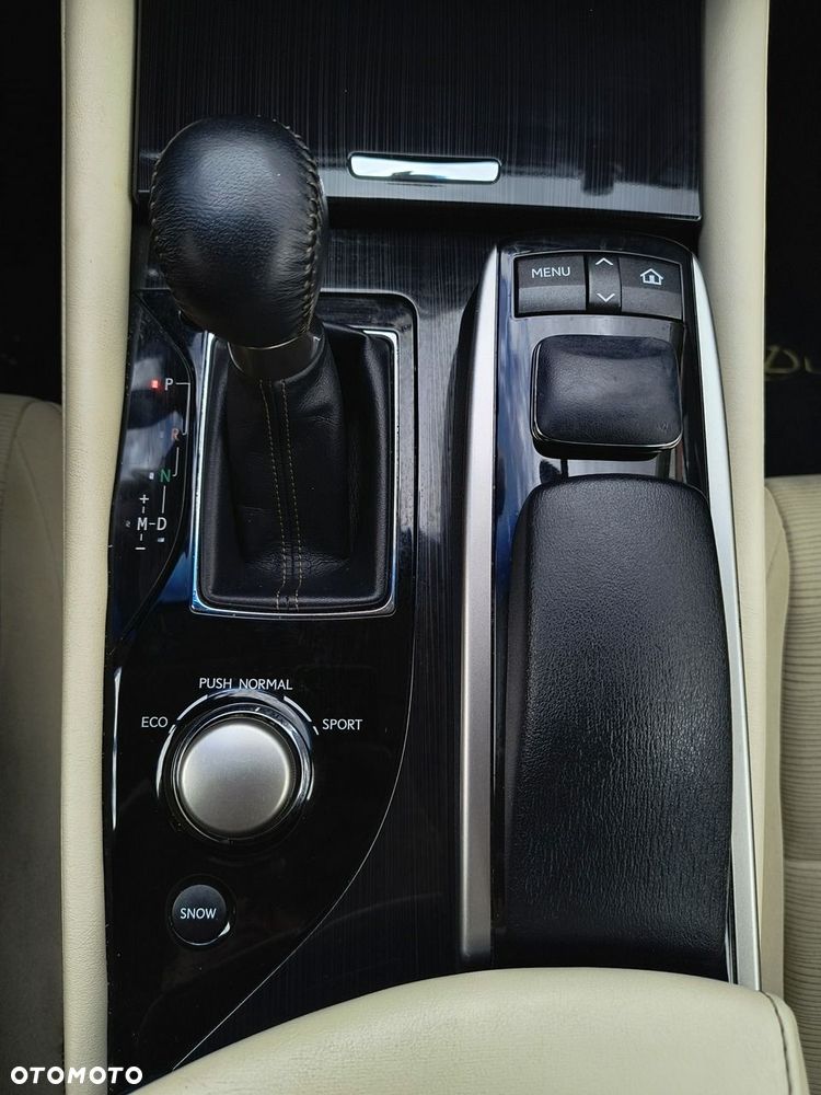 Lexus GS - 32