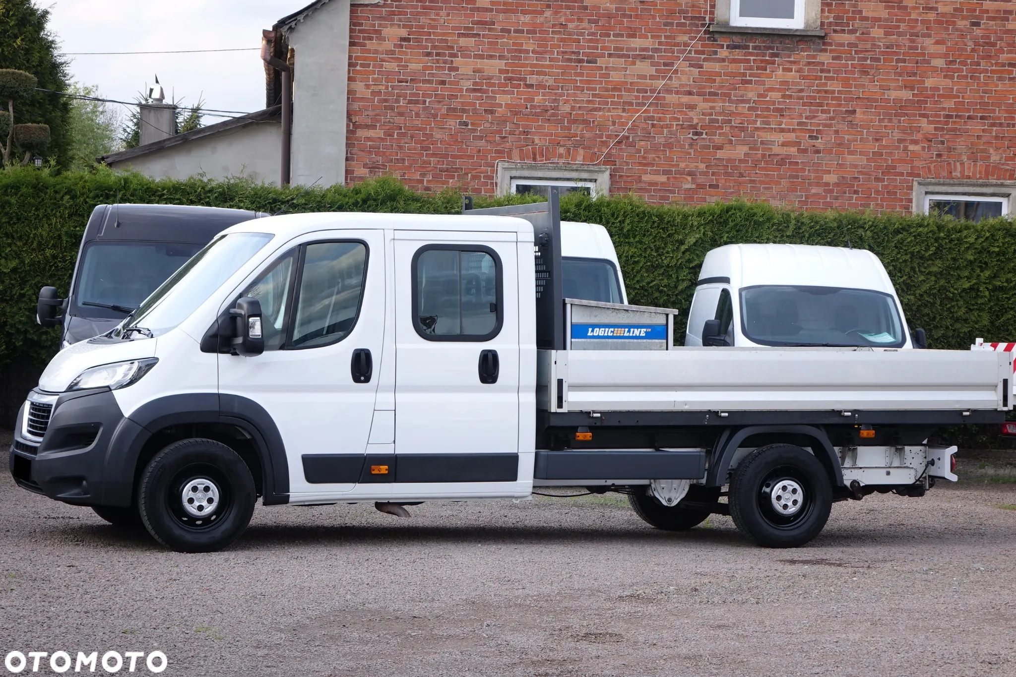 Peugeot Boxer 3.0 180KM 7-osobowy DOKA + skrzynia ładunkowa - 2
