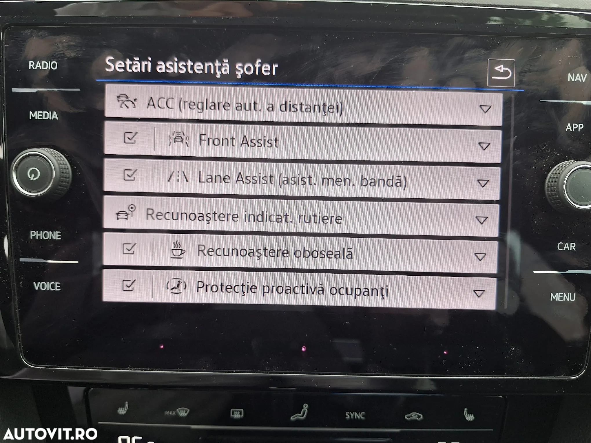 Volkswagen Passat Variant 2.0 TDI DSG Business - 11