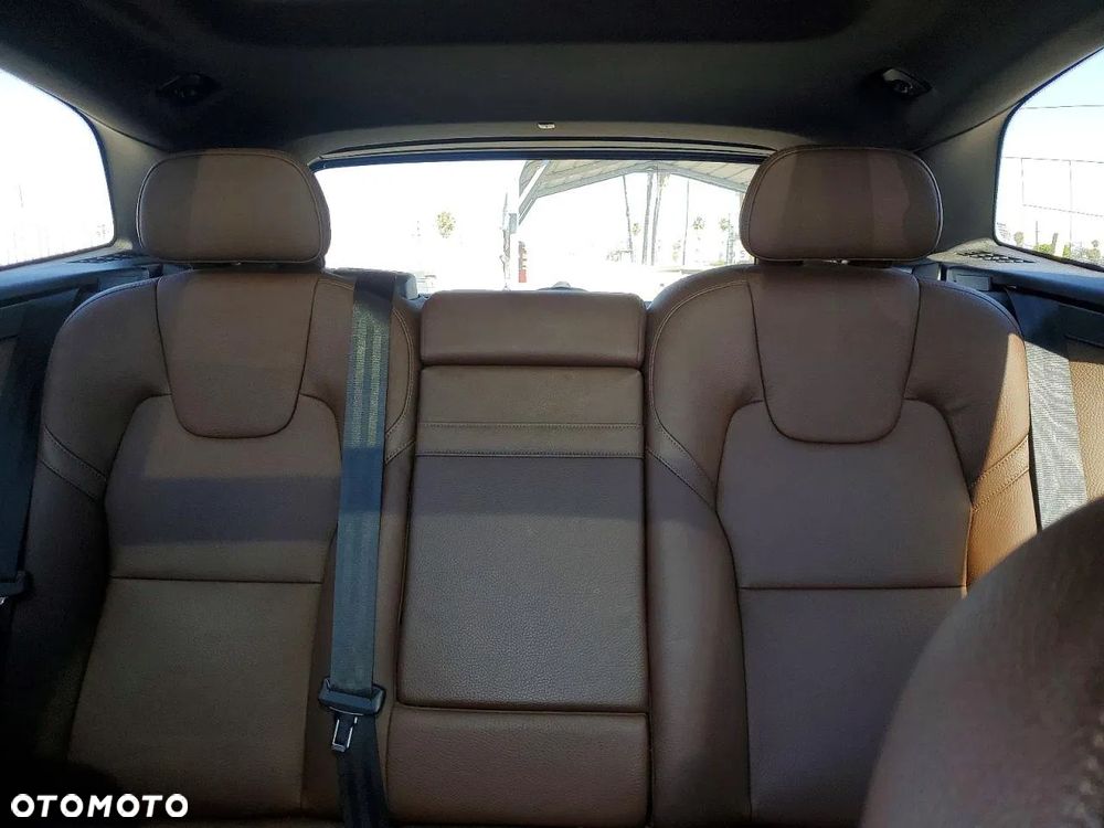 Volvo XC 60 T6 AWD Geartronic Momentum - 9