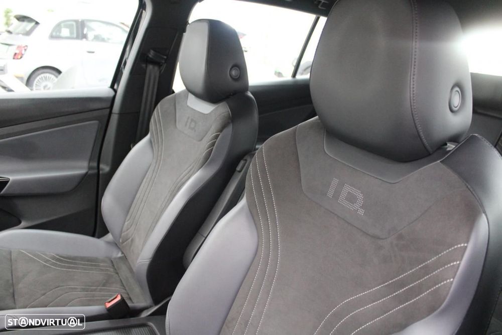 VW ID.4 77 kWh Pro Performance 1st - 9