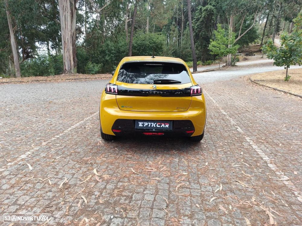 Peugeot e-208 50 kWh GT Line - 12