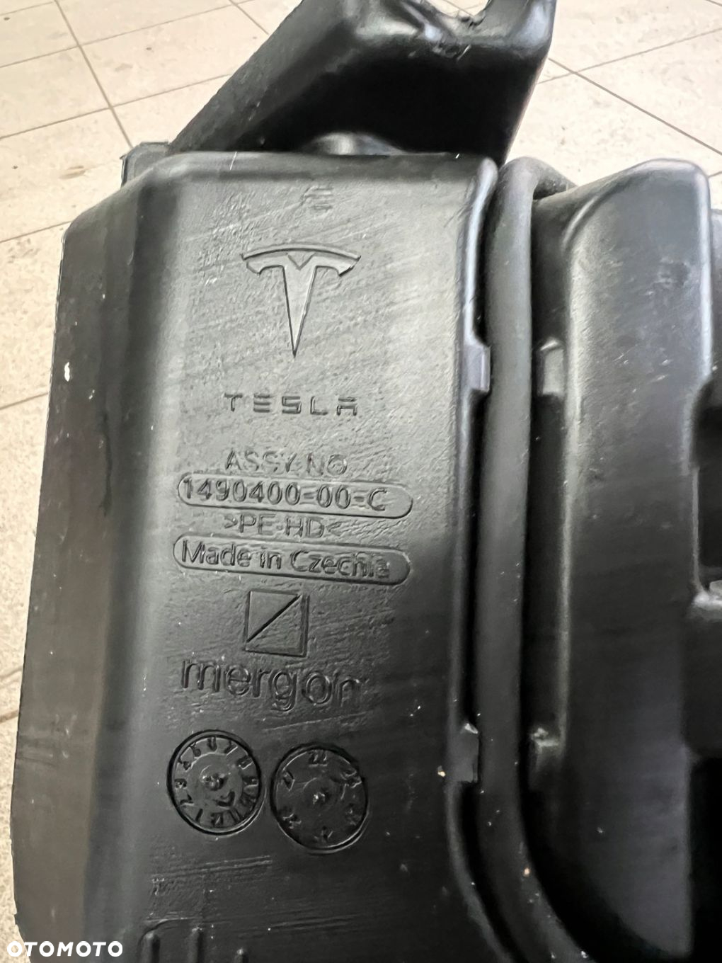 TESLA MODEL Y 20- ZBIORNICZEK PŁYNU SPRYSKIWACZY 1490400-00-C - 8