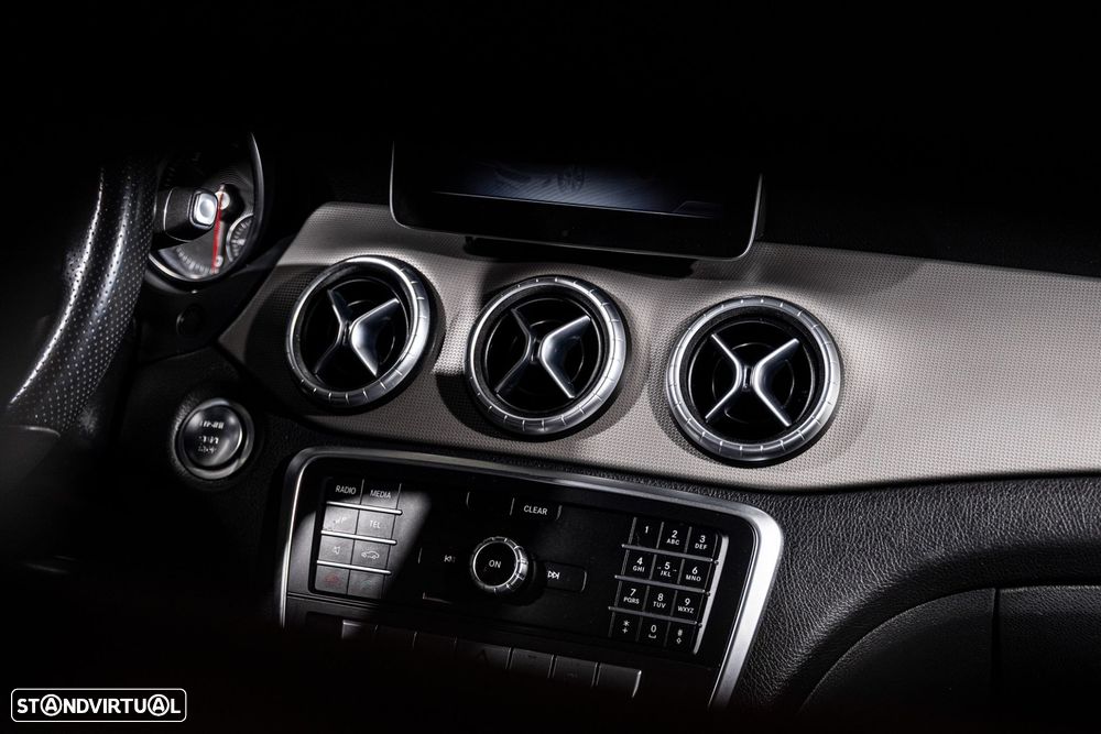 Mercedes-Benz CLA 200 d Urban Aut. - 14