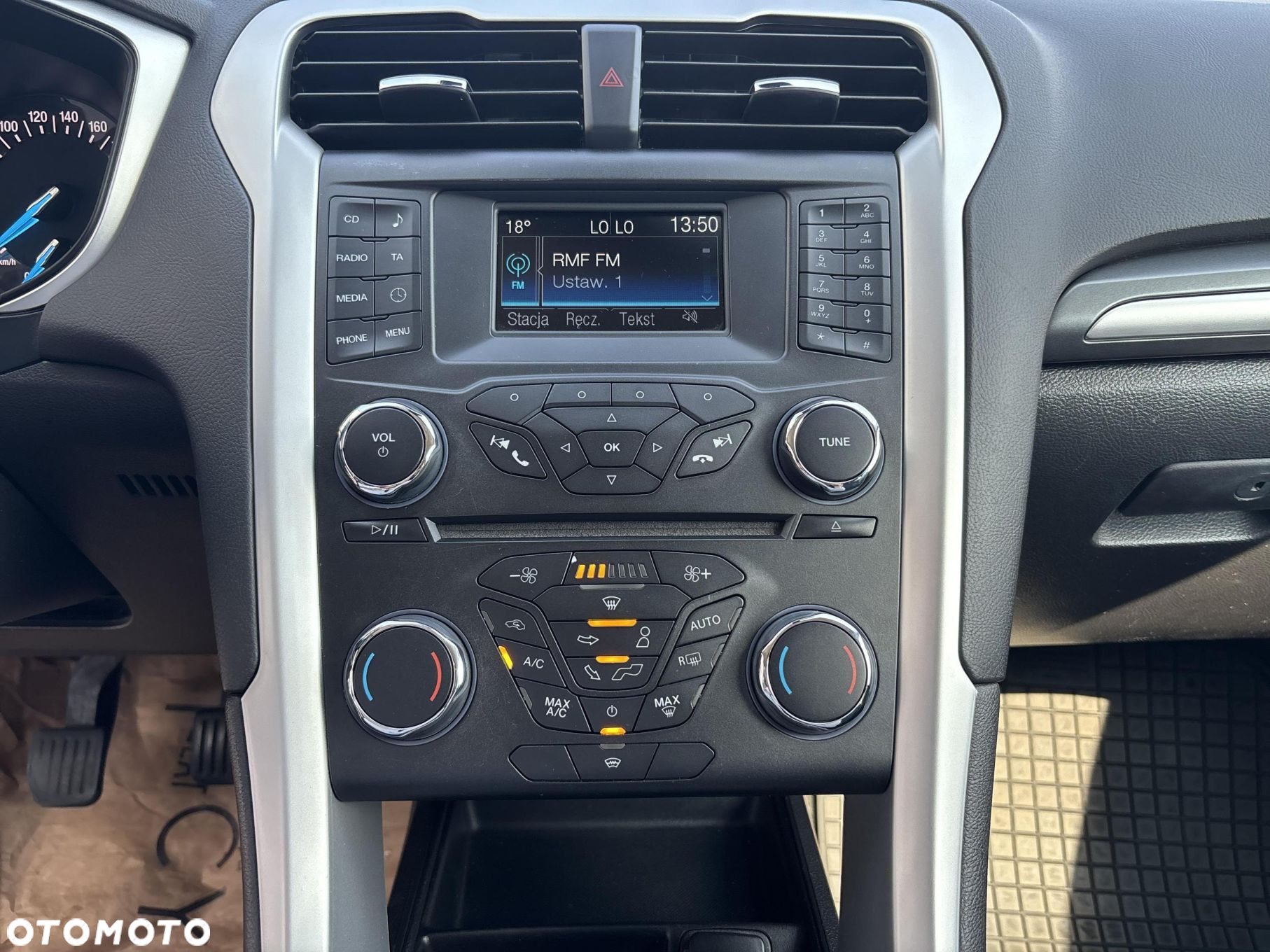Ford Mondeo 1.5 EcoBoost Ambiente - 12
