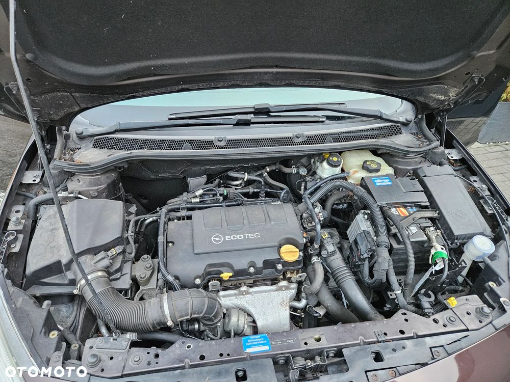 Opel Astra 1.4 Turbo 150 Jahre - 22