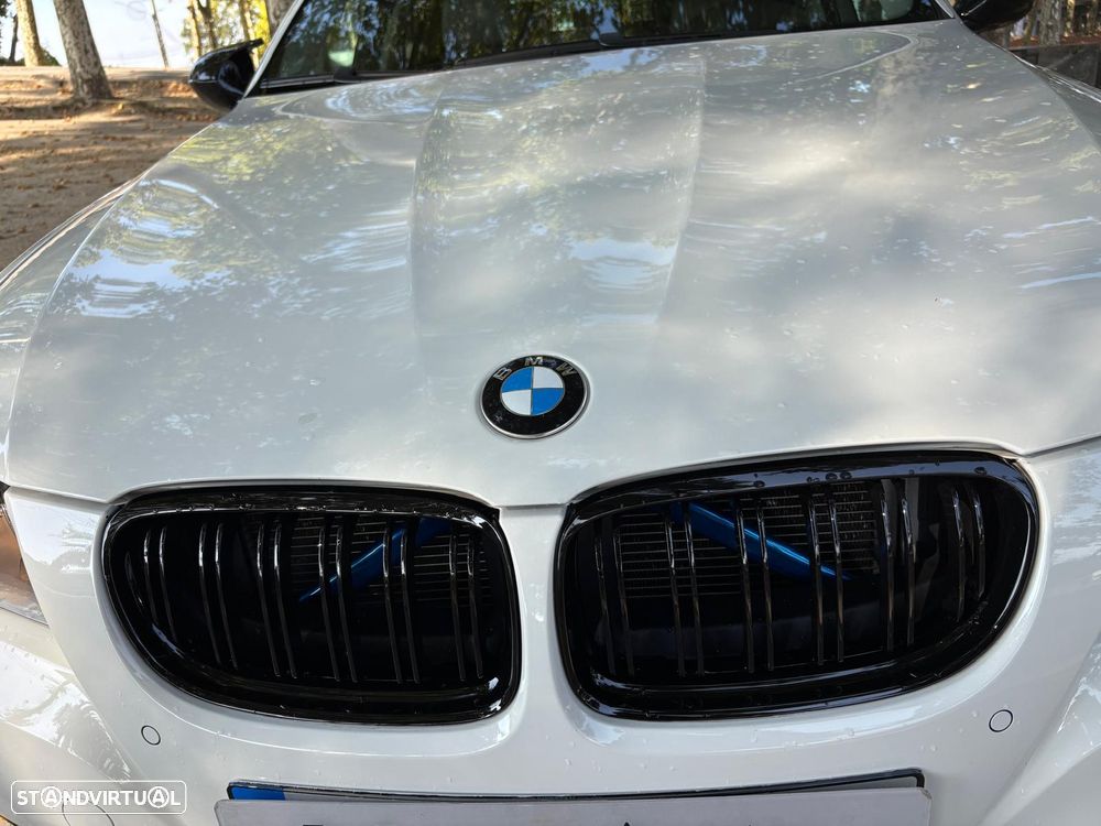 BMW 318 d - 12