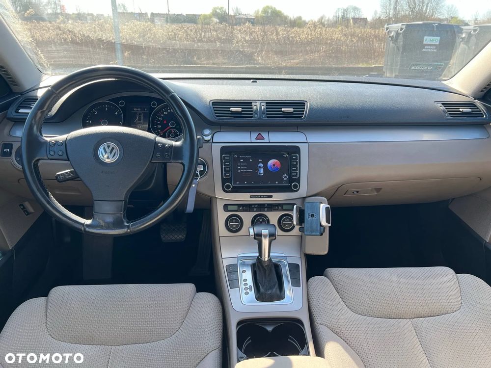 Volkswagen Passat 2.0 TDI Comfortline DSG - 21