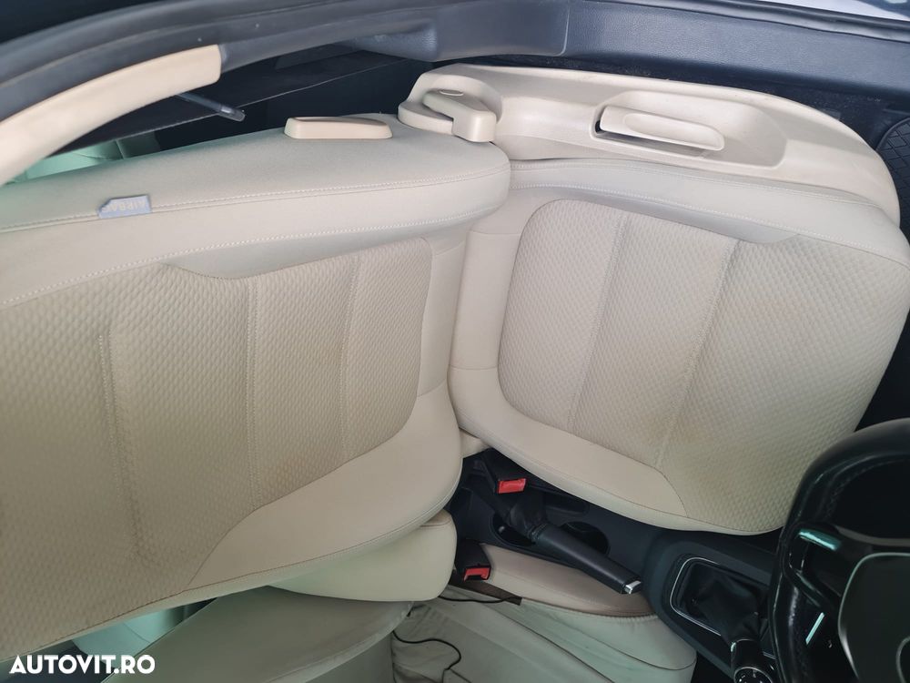 Volkswagen Jetta - 8
