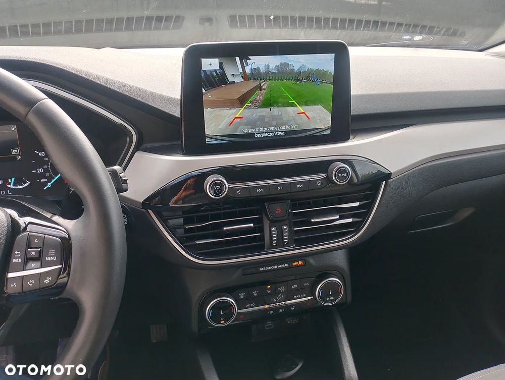 Ford Kuga - 18
