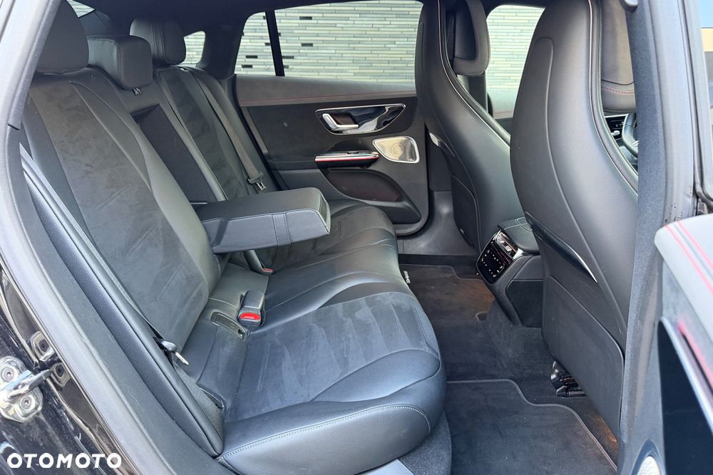 Mercedes-Benz EQE 350 90.5kWh 4-Matic AMG Line - 30