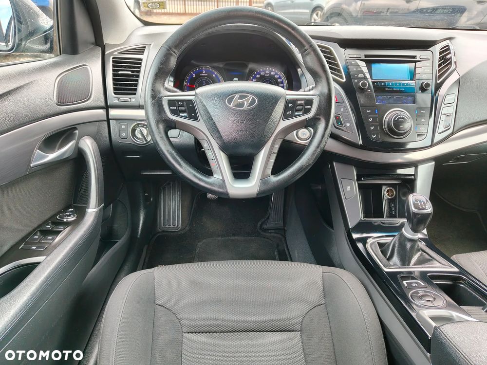 Hyundai i40 1.7 CRDi Comfort + - 37