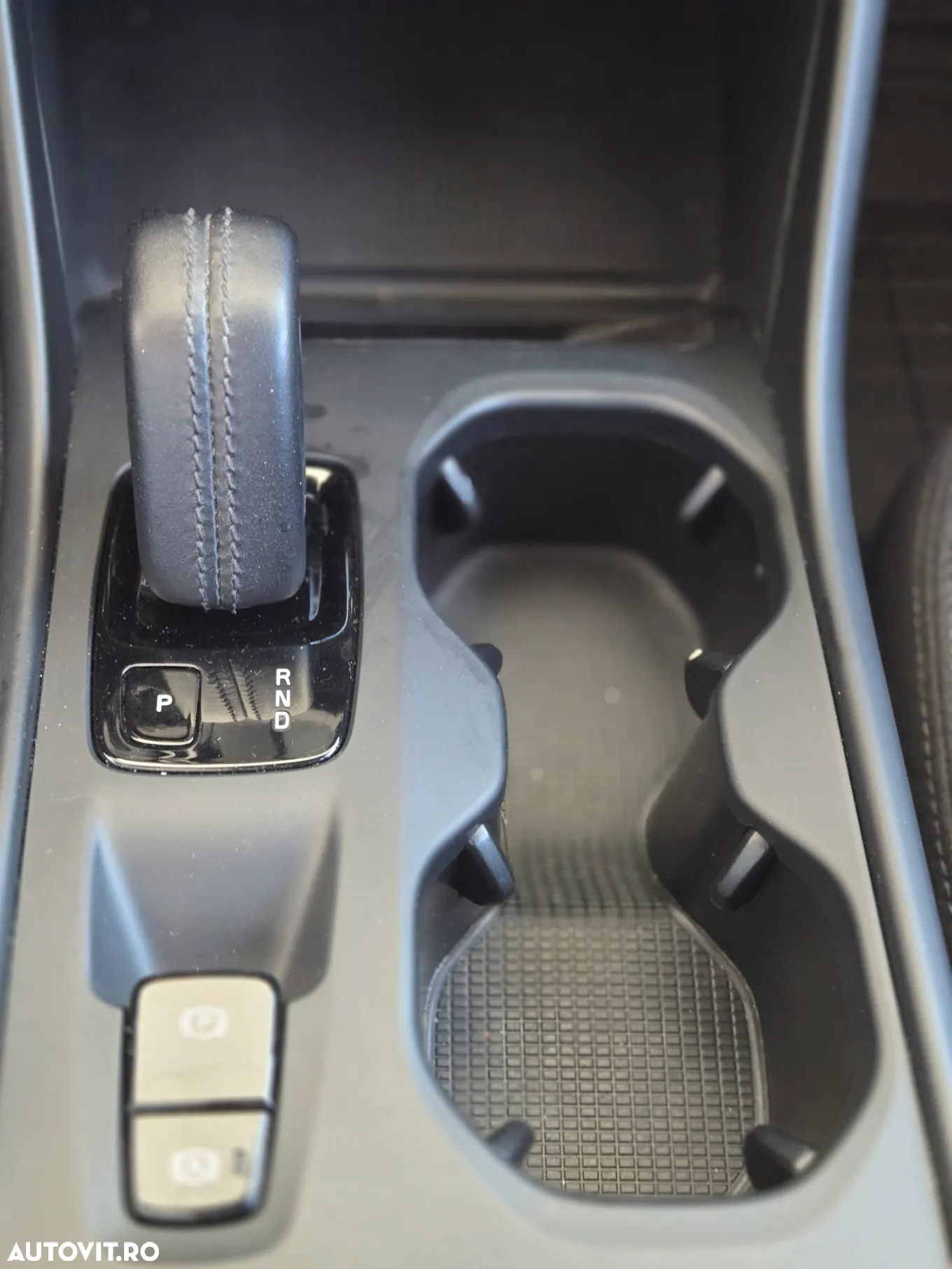 Volvo XC 40 T3 AT8 Momentum Pro - 16