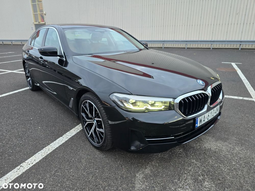 BMW Seria 5 2022 photo 2