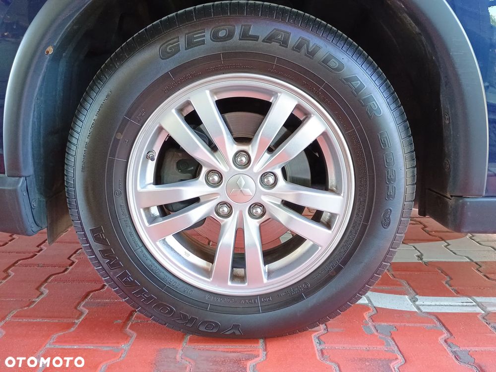 Mitsubishi Outlander 2.0 4WD Invite - 10