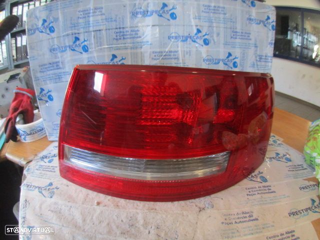 Farol Tras Stop2881 AUDI A6 3 4F FASE 1 2005 3.0TDI 4X4 V6 24V 225CV 4P CINZENTO DRT - 1